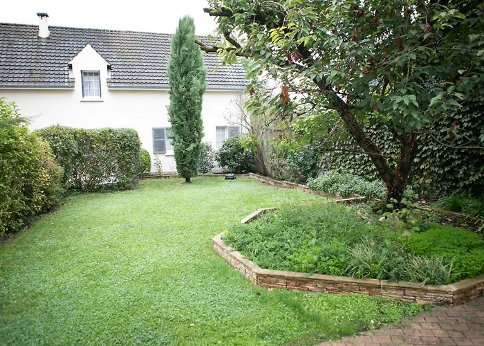 Square-bnb - Appartement avec jardin à 10 min de Disneyland